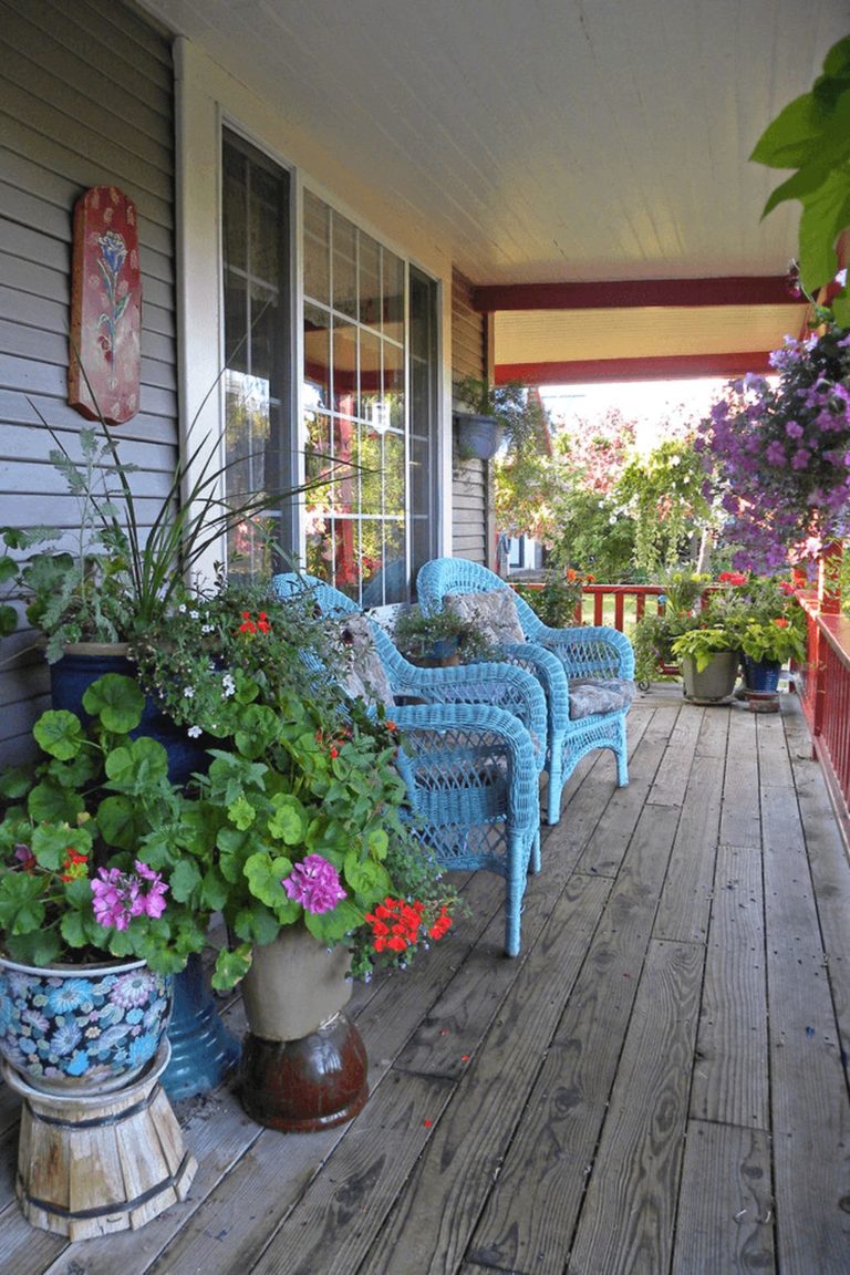 Colorful Front Porch Decorating Ideas 