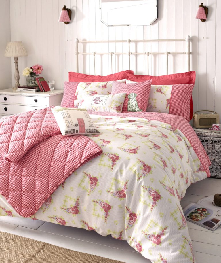 Beautiful Pink Vintage Room from My Decorative