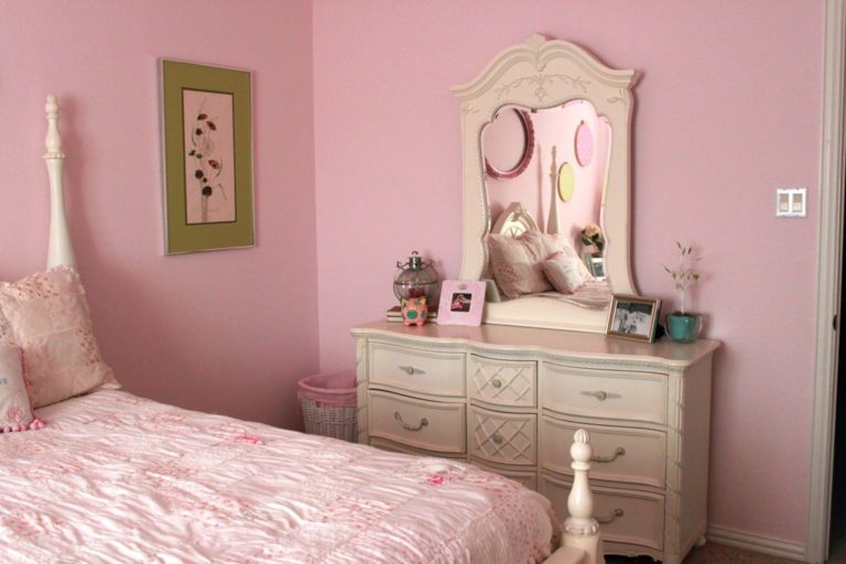 Pretty in Pink Shabby Chic Bedroom