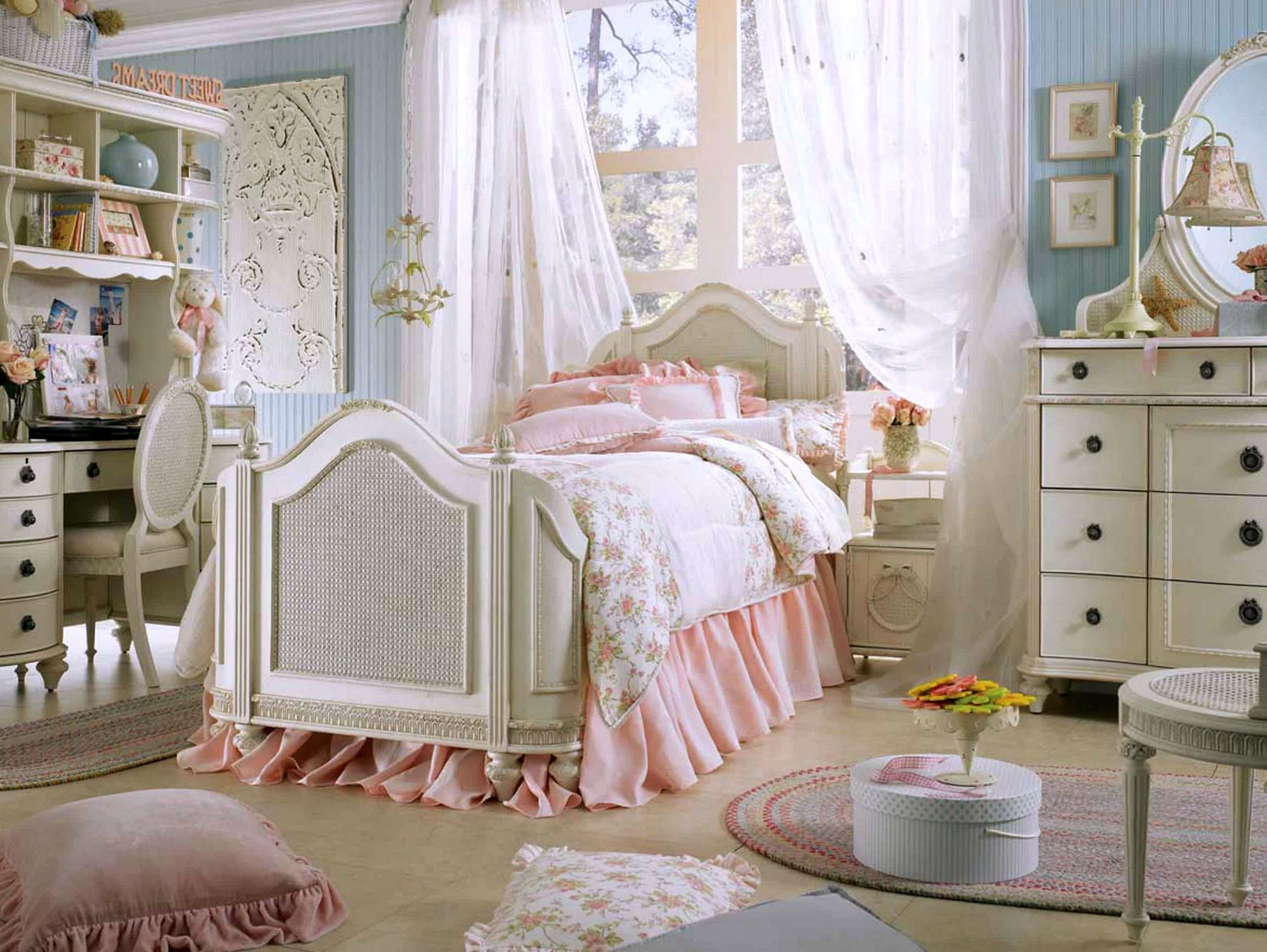 Shabby Chic Bedroom Ideas Vintage Romantic Look from Extended-rds