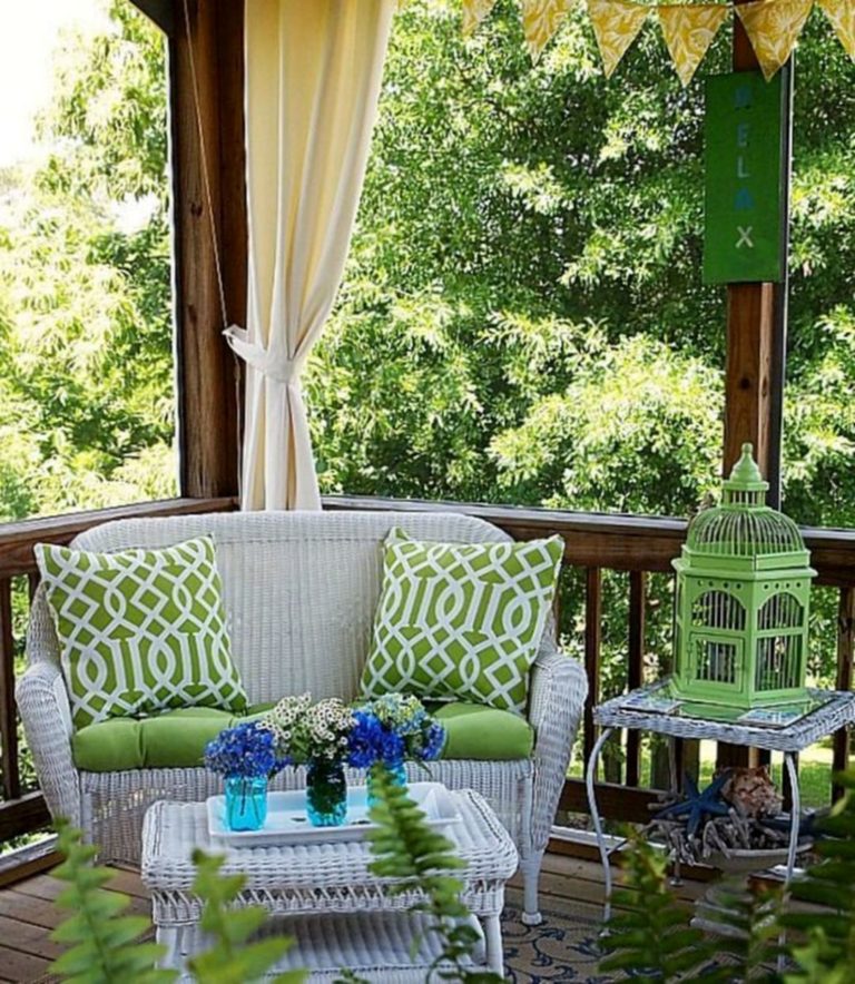 Small Front Porch Decorating Ideas 