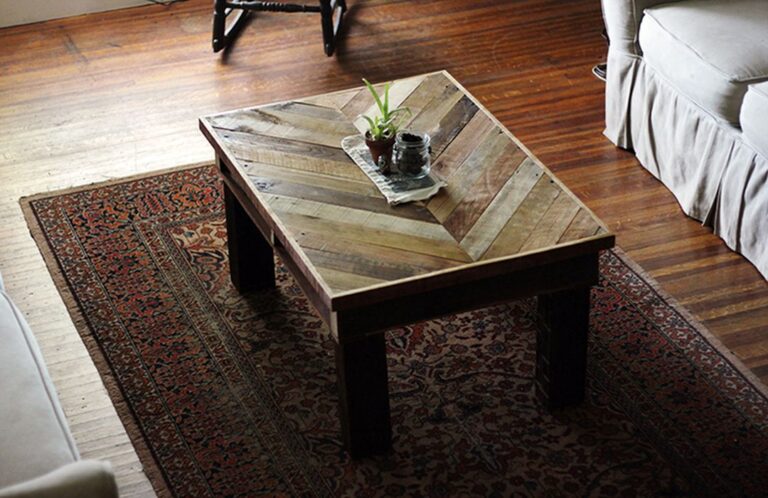 DIY Pallet Wood Coffee Table