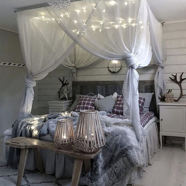 Farmhouse Canopy Bed With Lighting