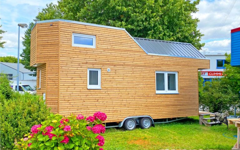 Rolling Tiny House via Green Product & Concept Award