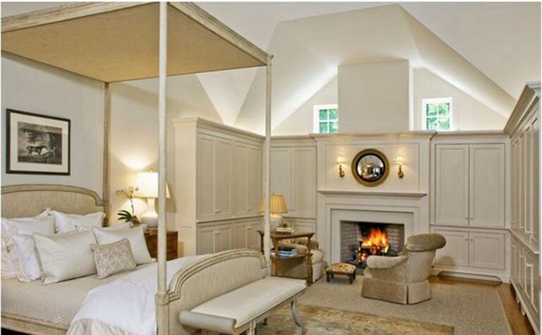 Traditional Luxury Master Bedrooms With Fireplaces