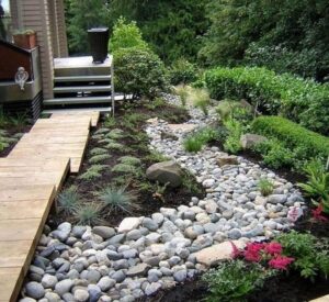 Dry Creek Bed Landscaping Ideas for Your Beautiful Yard