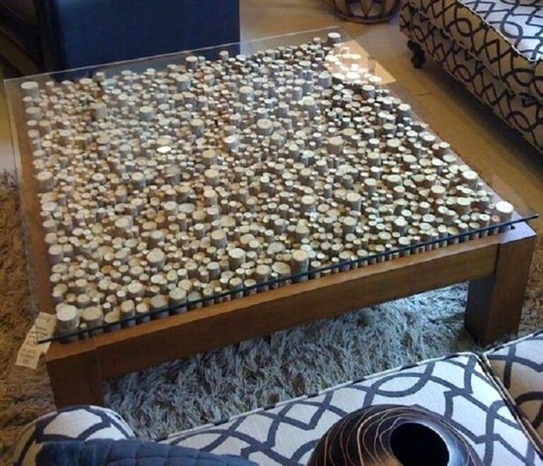 Great DIY decorative coffee table with cork