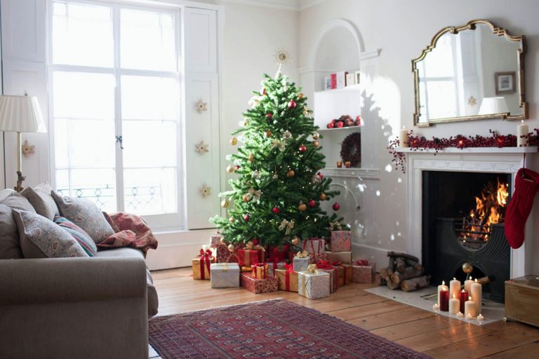 Wonderful Christmas Tree decoration Living Room