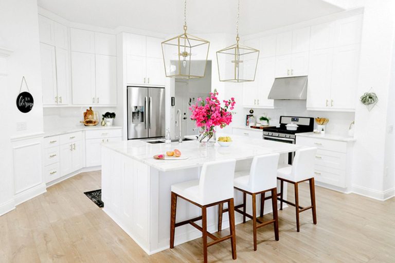 Beautiful White Kitchen Interior Style