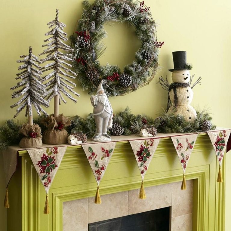Christmas Fireplace Wreath