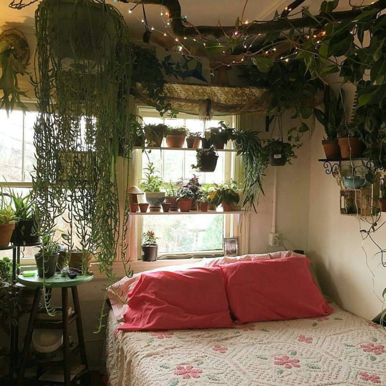 Green aesthetic Bedroom