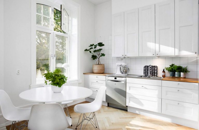 Lovely Kitchen White Wall Design Ideas3