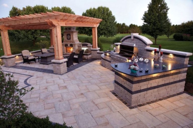 Backyard Patio for Cooking